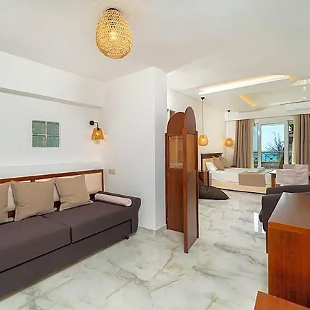Lafeyra Otel